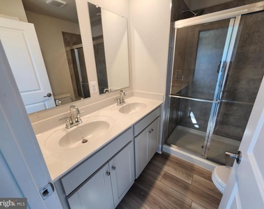 257 Newton Pippin Drive - Photo Thumbnail 10