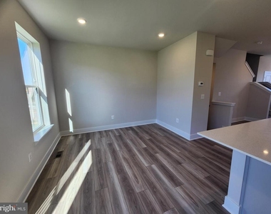 257 Newton Pippin Drive - Photo Thumbnail 5