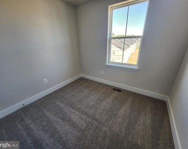 257 Newton Pippin Drive - Photo Thumbnail 13