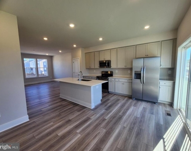 257 Newton Pippin Drive - Photo Thumbnail 4