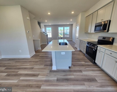 257 Newton Pippin Drive - Photo Thumbnail 3