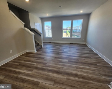 257 Newton Pippin Drive - Photo Thumbnail 6
