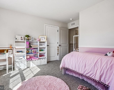 146 Pinewood Road - Photo Thumbnail 31
