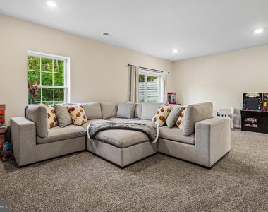 146 Pinewood Road - Photo Thumbnail 44