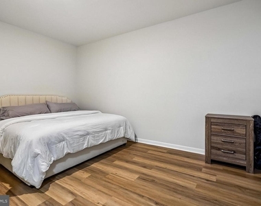 146 Pinewood Road - Photo Thumbnail 47