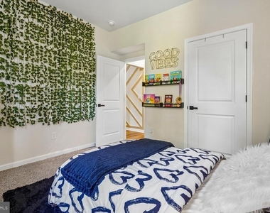 146 Pinewood Road - Photo Thumbnail 15