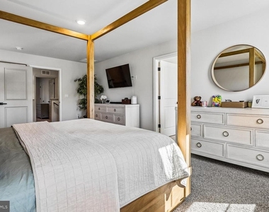 146 Pinewood Road - Photo Thumbnail 22