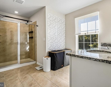 146 Pinewood Road - Photo Thumbnail 24