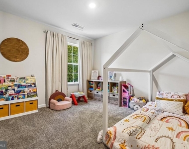 146 Pinewood Road - Photo Thumbnail 26