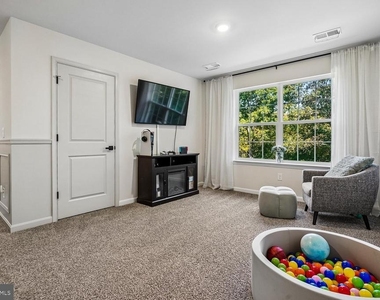 146 Pinewood Road - Photo Thumbnail 40
