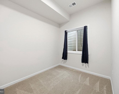 622 Streamview Drive - Photo Thumbnail 24