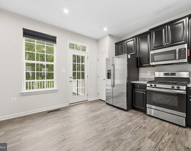 622 Streamview Drive - Photo Thumbnail 11