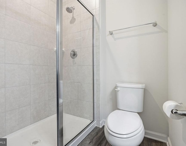 622 Streamview Drive - Photo Thumbnail 17