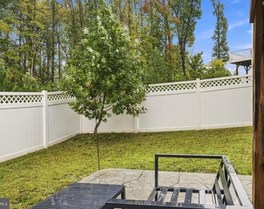 622 Streamview Drive - Photo Thumbnail 33
