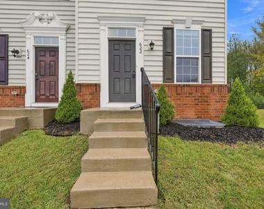 622 Streamview Drive - Photo Thumbnail 1