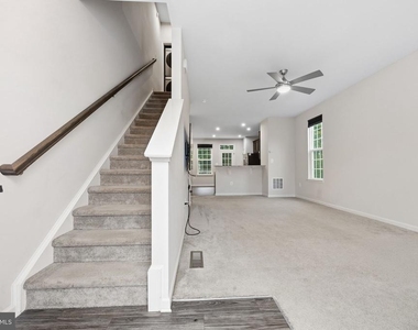 622 Streamview Drive - Photo Thumbnail 6