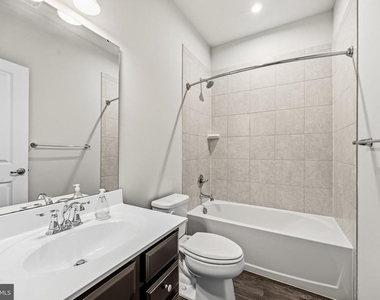 622 Streamview Drive - Photo Thumbnail 20
