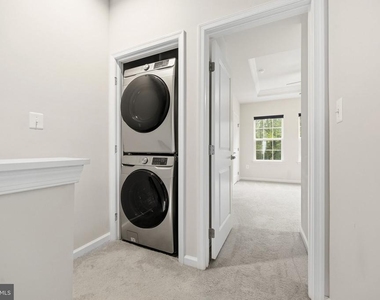 622 Streamview Drive - Photo Thumbnail 21