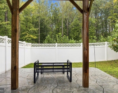 622 Streamview Drive - Photo Thumbnail 32