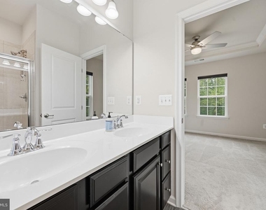 622 Streamview Drive - Photo Thumbnail 18