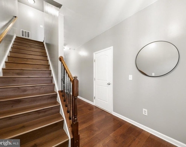 1512 Hudgins Farm Circle - Photo Thumbnail 18