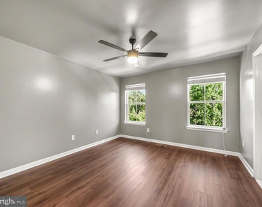 1512 Hudgins Farm Circle - Photo Thumbnail 12