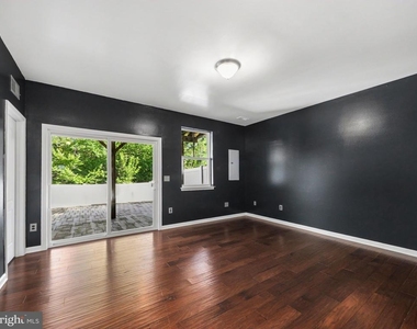 1512 Hudgins Farm Circle - Photo Thumbnail 19