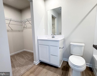 785 Hisey Avenue - Photo Thumbnail 14