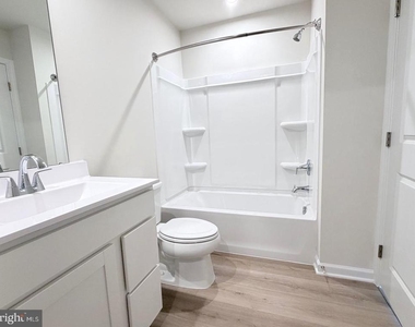785 Hisey Avenue - Photo Thumbnail 15