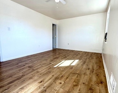 7921 Meadow Court - Photo Thumbnail 25