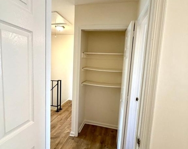 7921 Meadow Court - Photo Thumbnail 19