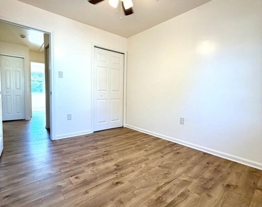 7921 Meadow Court - Photo Thumbnail 23