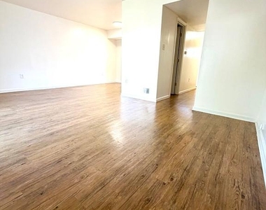 7921 Meadow Court - Photo Thumbnail 14