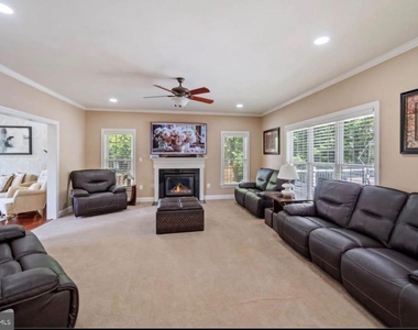 3000 Tiger Court - Photo Thumbnail 5