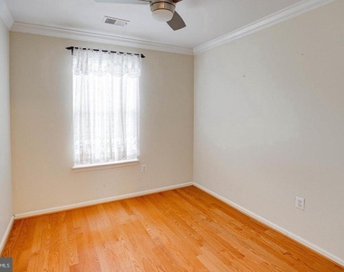 938 Herons Run Lane - Photo Thumbnail 32