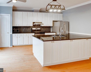 938 Herons Run Lane - Photo Thumbnail 11