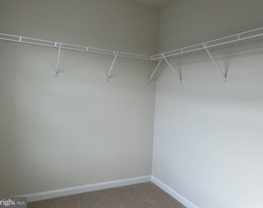 131 Rae Court - Photo Thumbnail 18