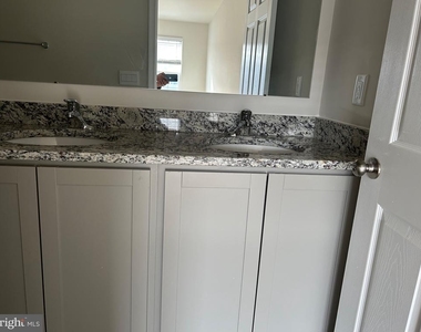 131 Rae Court - Photo Thumbnail 14