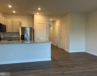 131 Rae Court - Photo Thumbnail 8