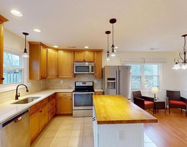 8576 Adamson Street - Photo Thumbnail 9