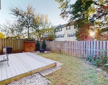 8576 Adamson Street - Photo Thumbnail 23