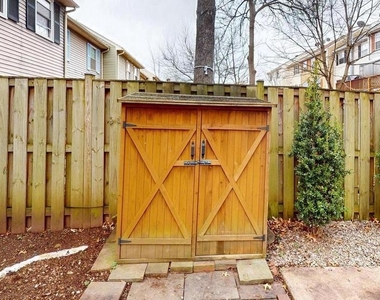 8576 Adamson Street - Photo Thumbnail 24