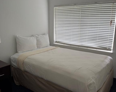 8640 Mathis Avenue - Photo Thumbnail 5