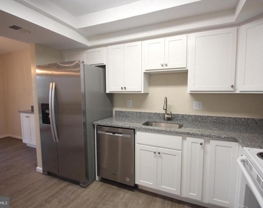 48 Monarch Drive - Photo Thumbnail 7