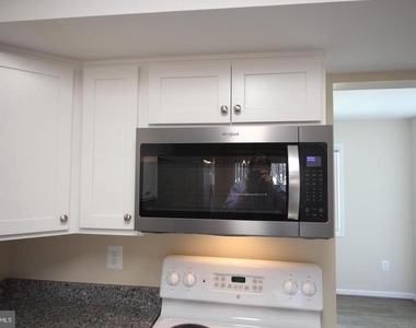 48 Monarch Drive - Photo Thumbnail 8