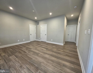 344 Bayberry Lane - Photo Thumbnail 10