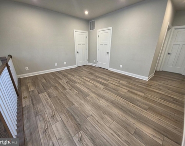 344 Bayberry Lane - Photo Thumbnail 7