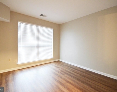 6920 Mary Caroline Circle - Photo Thumbnail 9