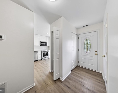 4123 Weeping Willow Ct Court - Photo Thumbnail 3