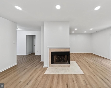 4123 Weeping Willow Ct Court - Photo Thumbnail 19